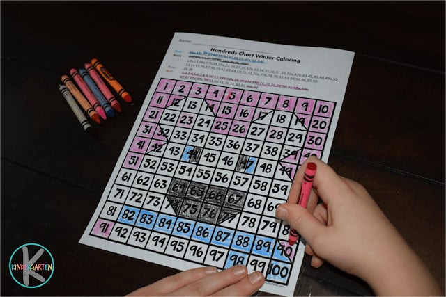 FREE Hundreds Chart Winter Coloring