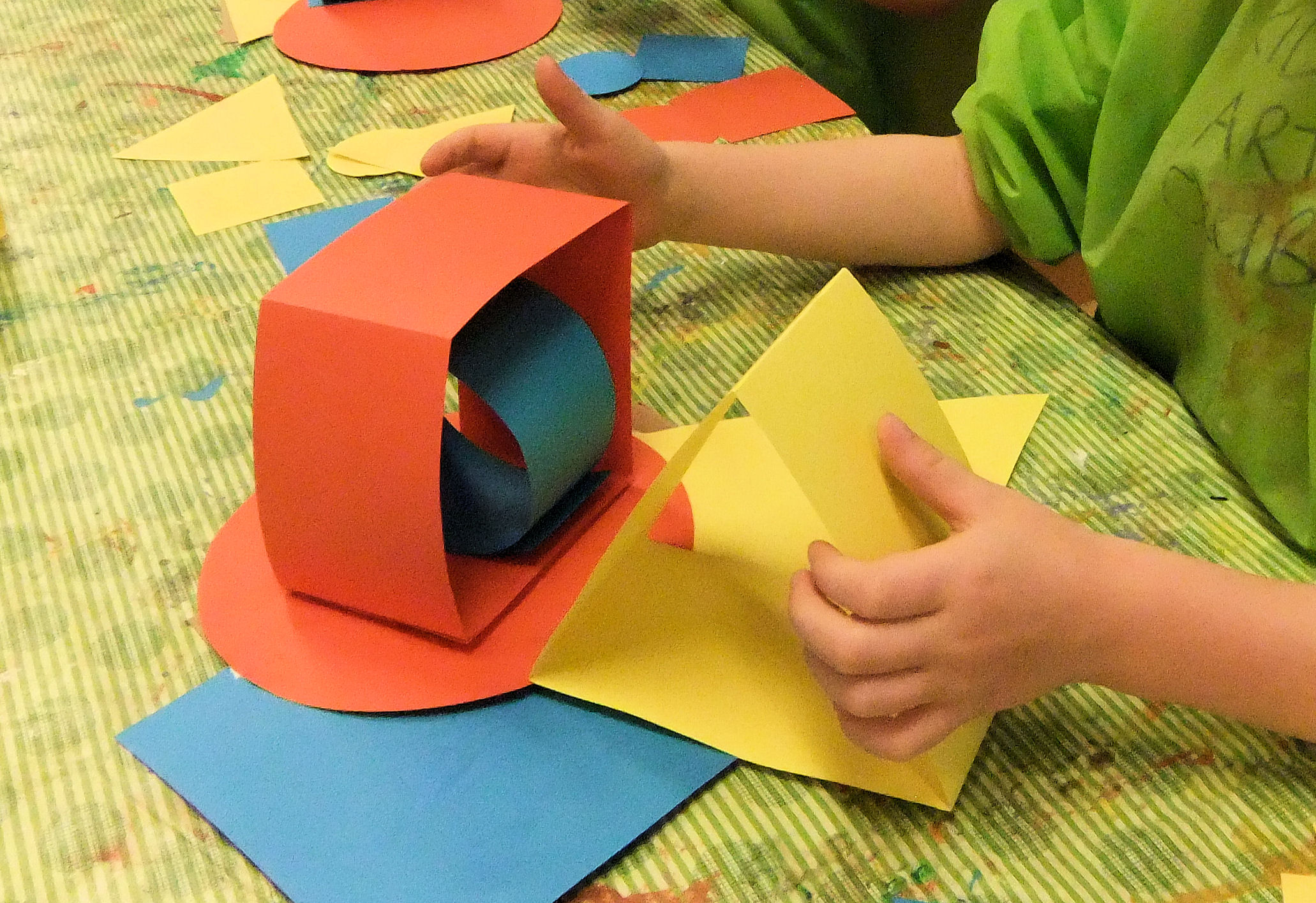 2d to 3d: Shape Sculpture from Paper (June 2014) - Hannahs Art Club