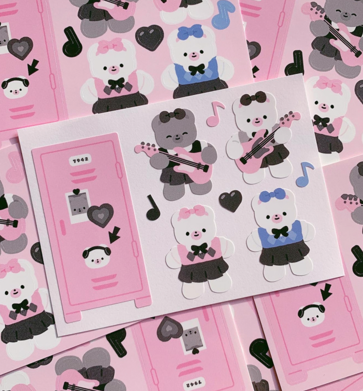 Minis Friends Seal Sticker