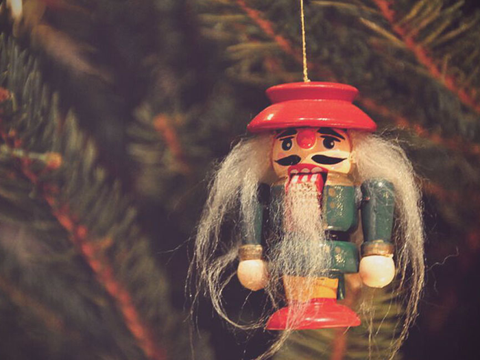 christmas ornaments around the world