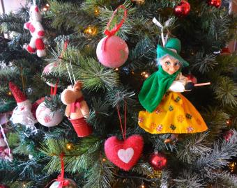 christmas ornaments around the world