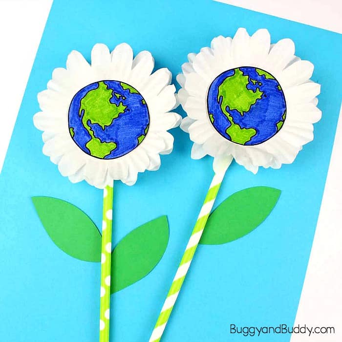 Earth Day Craft for Kids: Cupcake Liner Daisy - Buggy and Buddy