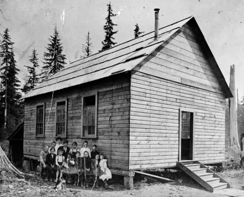Lynn Valleys First School: A Difficult Start - MONOVA