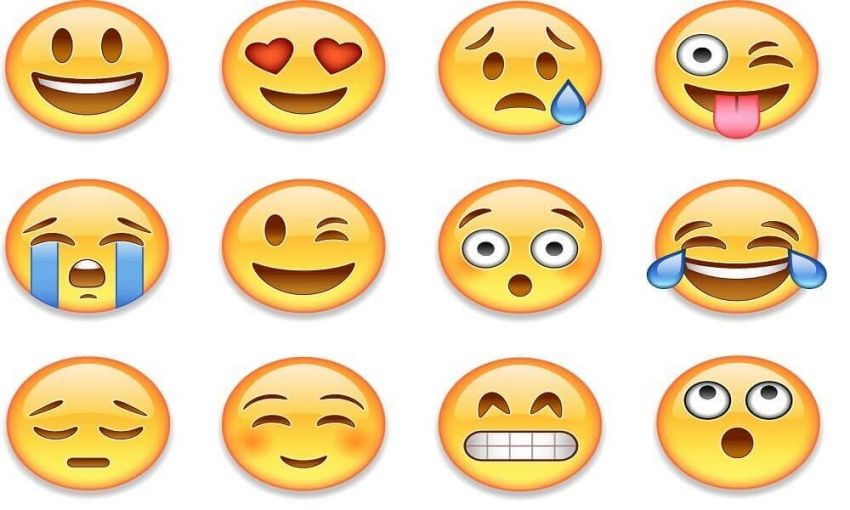 free printable emojis coloring pages