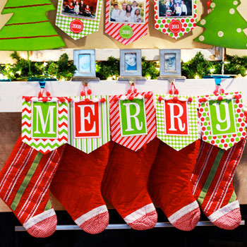 Free printable Christmas banner kit - Chickabug