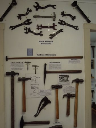 096.249 - The Man Behind the Hammer and the Plow. A Song Every ...