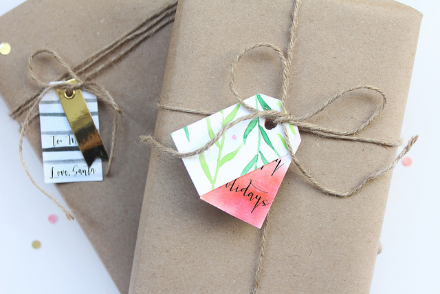 Pretty &  Free - Christmas Peonies Gift Tags! - shabbyfufu.com