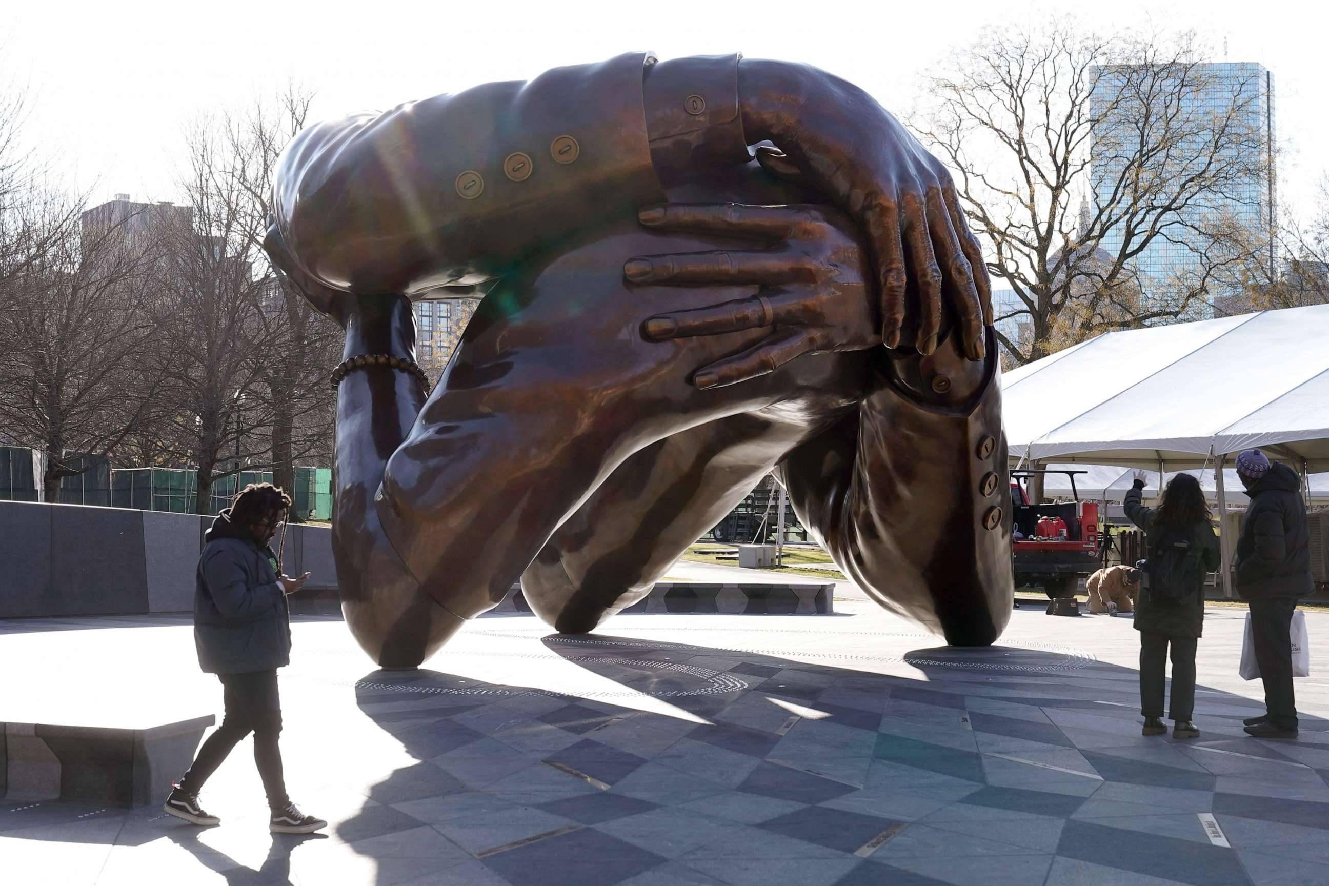 martin luther king statue