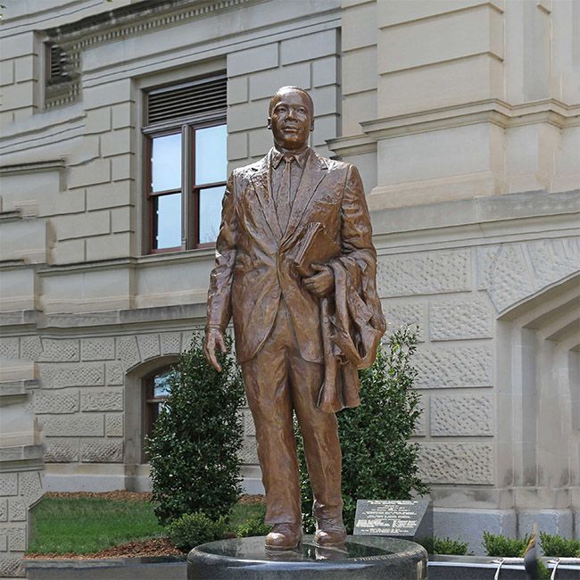 martin luther king statue