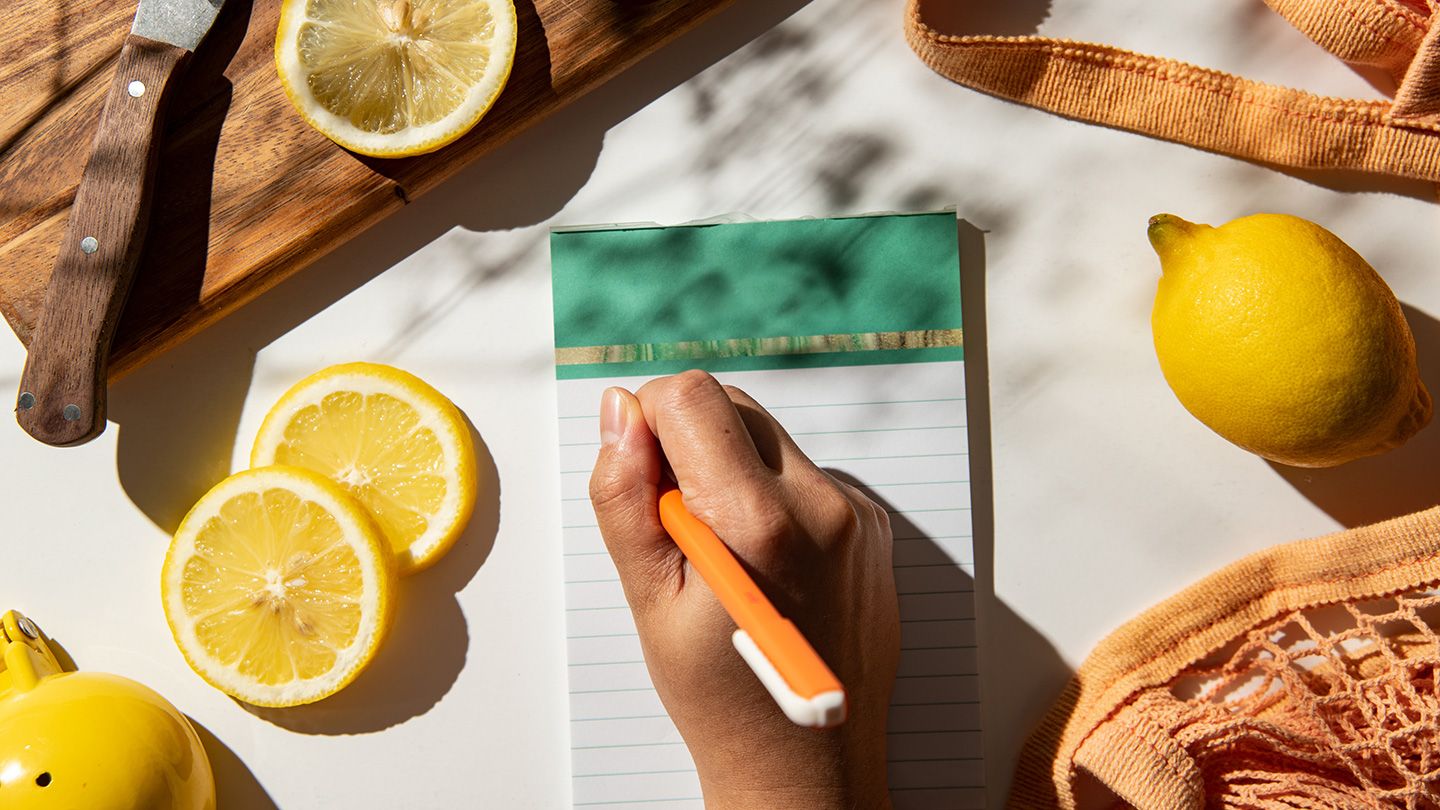 How to Lose Weight the Healthy Way: 25 Tips From RDs