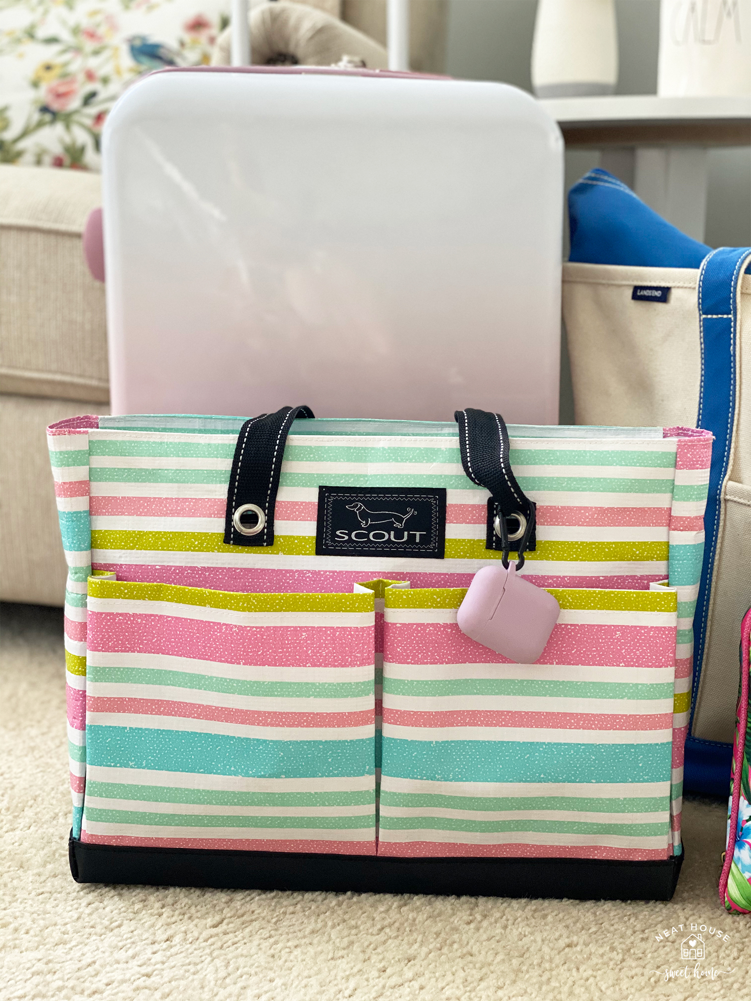 Printable Packing List and Travel Essentials • Neat House. Sweet Home®