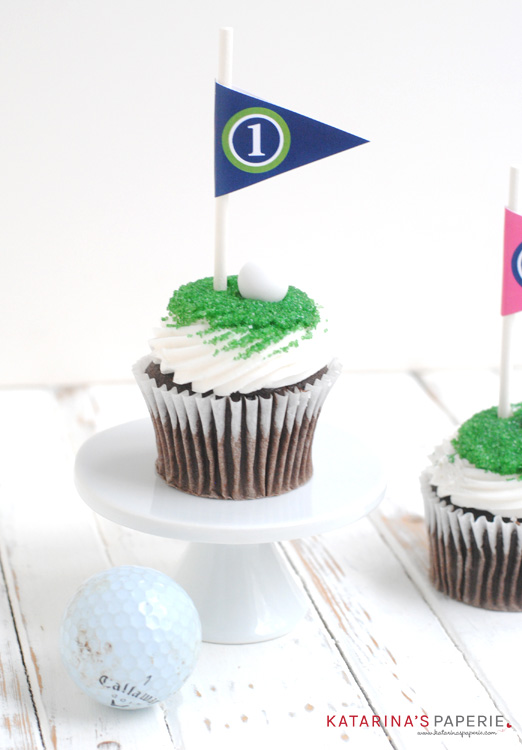 Golf Cupcakes with Free Printable Golf Flags -