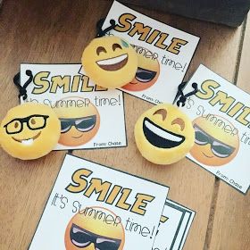 printable emoji gift tags
