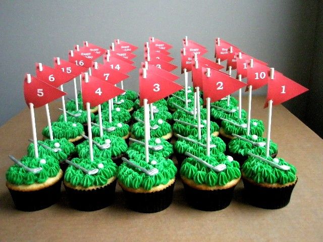 Golf Cupcakes {Free Flag Printables}