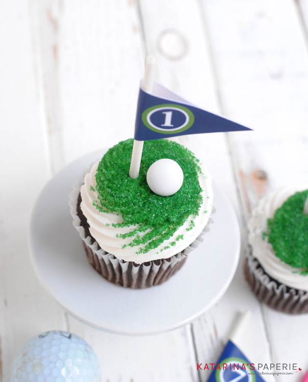 Golf Cupcakes with Free Printable Golf Flags -