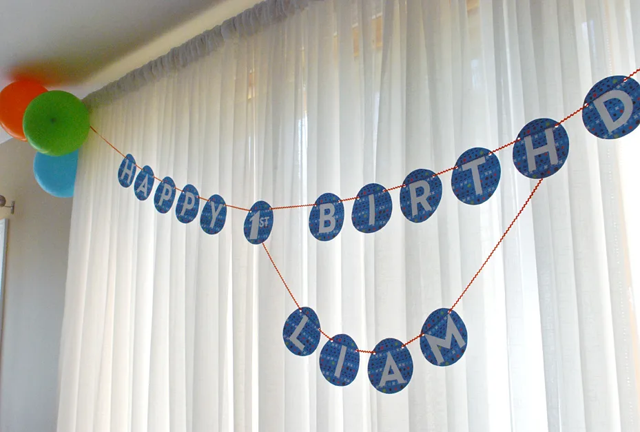 Free printable happy birthday banner PDF in blue - Merriment Design