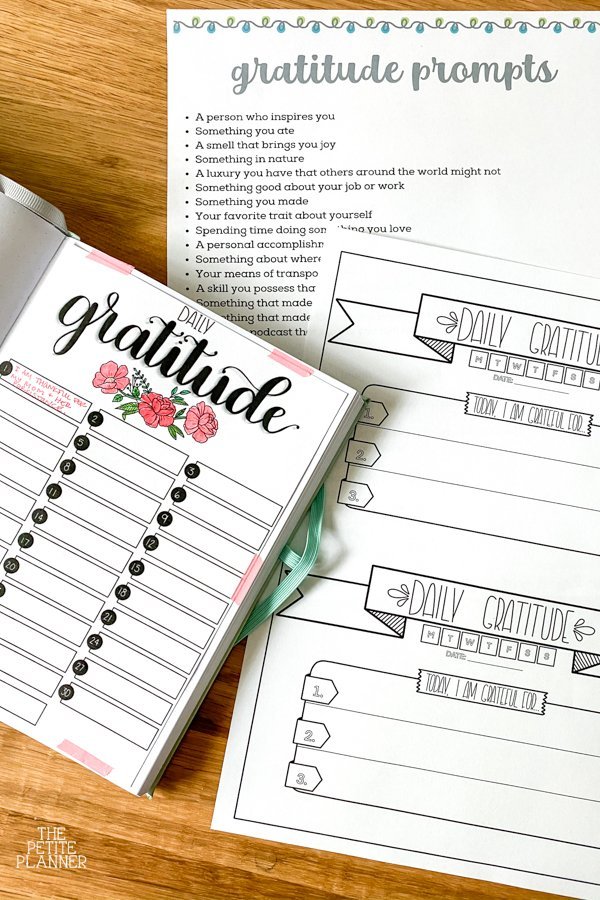 Daily Gratitude Journal Prompts (Free Printables) ⋆ The Petite ...