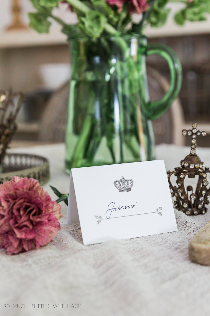 Crown and Leaf Place Cards - Free Printable - Jamie Lundstrom