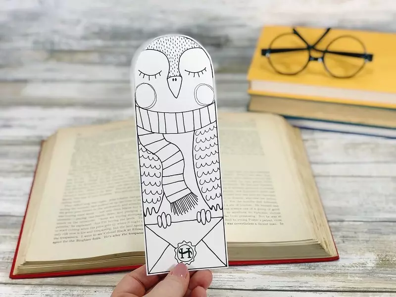FREE Harry Potter Owl Bookmark to Print and Color
