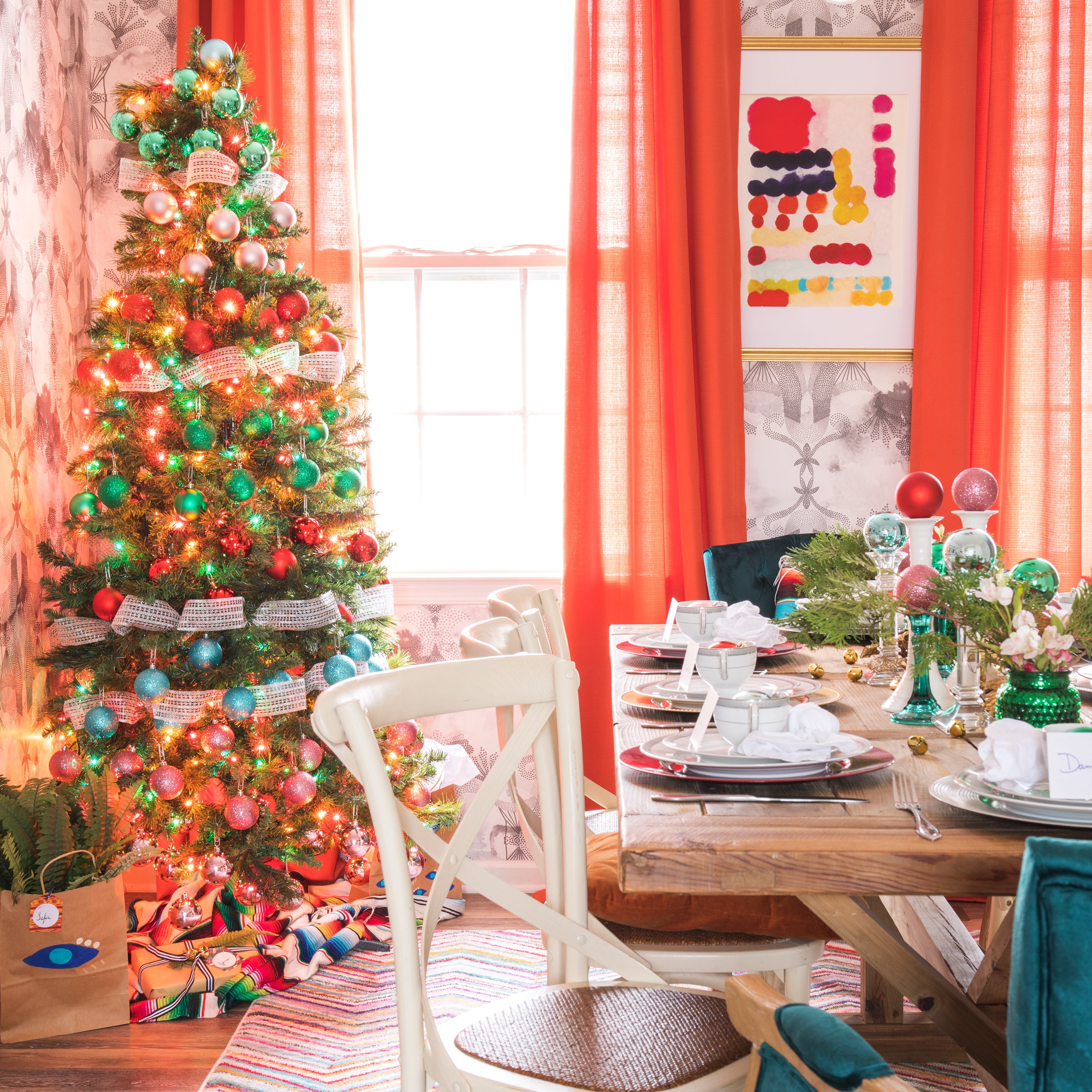 50 DIY Christmas Table Decorations 2023 - Best Holiday Tablescape ...