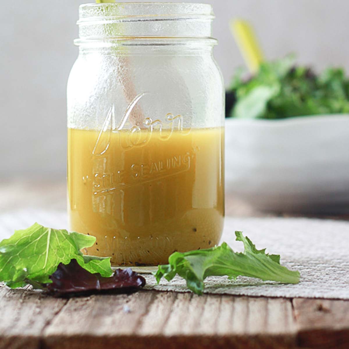 How to Make Vinaigrette Salad Dressing