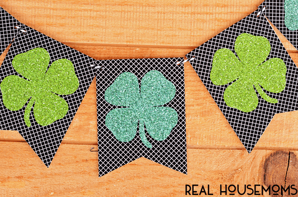 Free Printable Shamrock Banner ⋆ Real Housemoms