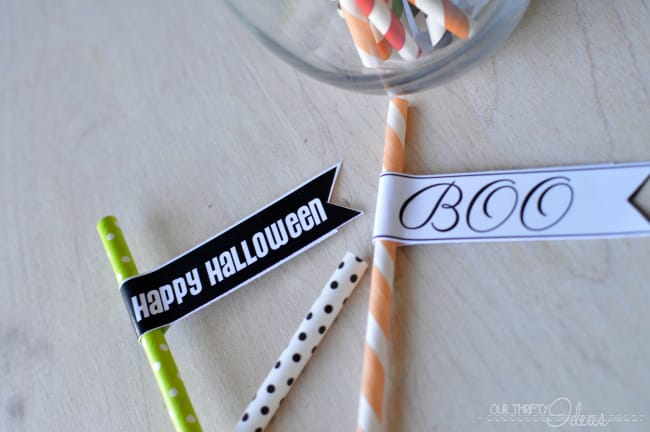Halloween Straw Flags - Free Printable - Our Thrifty Ideas