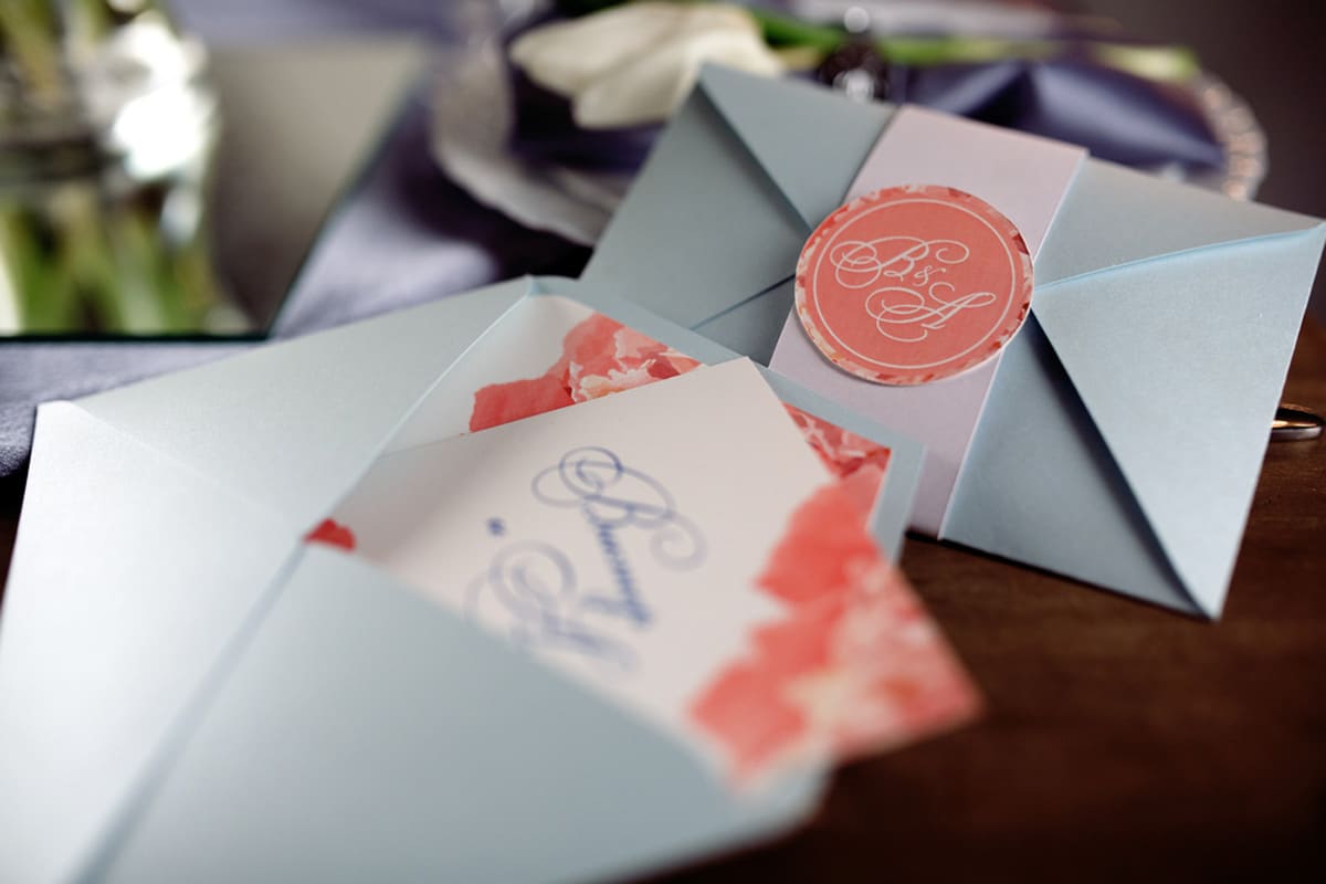 How Much Do Wedding Invitations Cost? (2024)