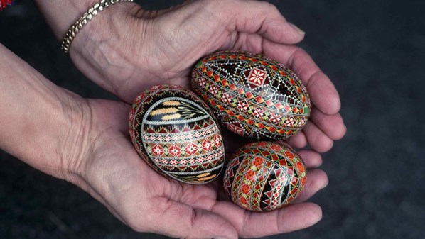 Pysanky and Prayer: US Churches Use Ukrainian Easter Eggs for ...