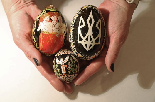 Ancient artform of Ukrainian Easter eggs preserves culture ...