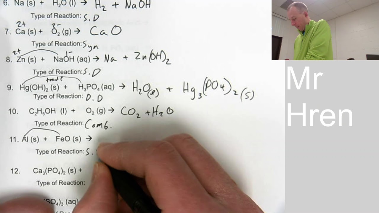 Predicting Products Review Answers