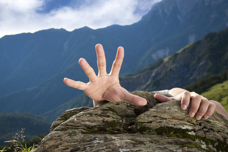 Why and How Distressed Women Tend and Befriend