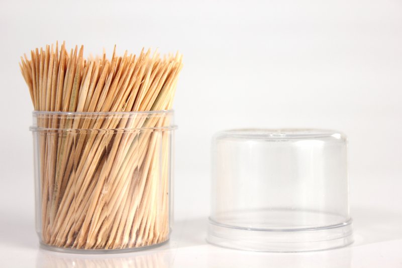 Can I Use Toothpicks to Clean My Teeth? | Mingel Dental