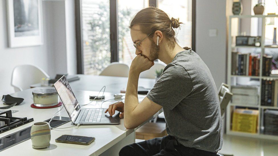 Staff to gain right to request flexible working from first day ...